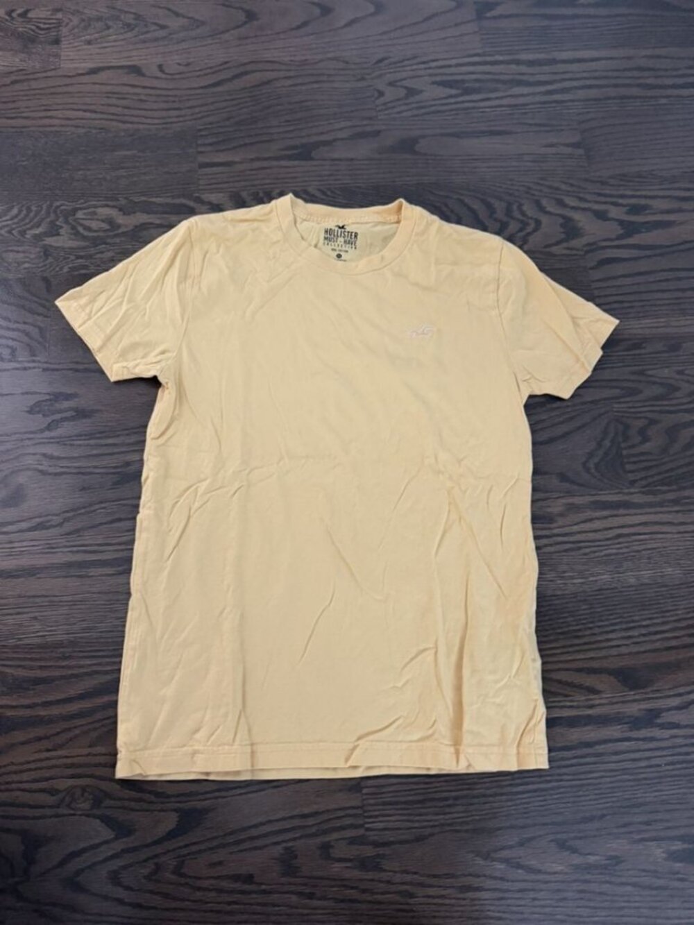 Hollister Must-Have Pale Yellow T-Shirt Size XS